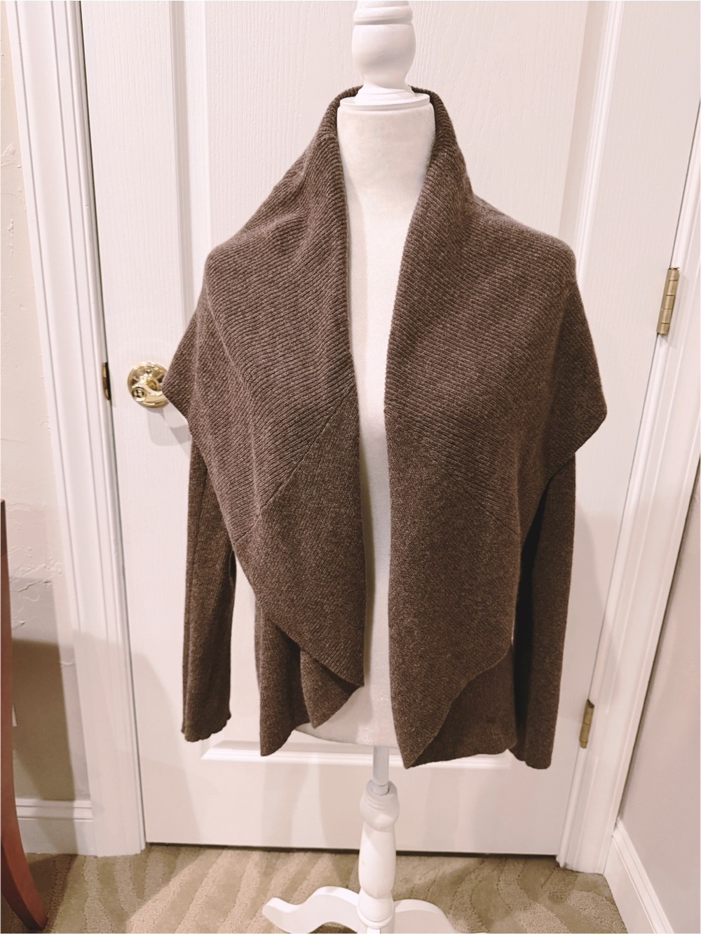 NWOT Neiman Marcus 100% Cashmere Draped Open Cardigan in Brown